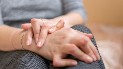 ആമവാതം; ഈ ലക്ഷണങ്ങളെ നേരത്തെ തിരിച്ചറിയാം...