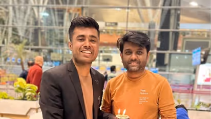 ಪಕ್ಷೇತರ ಅಭ್ಯರ್ಥಿ ಜೊತೆ ತಿರುಗಾಡ್ತಿರುವ ಡ್ರೋಣ್ ಪ್ರತಾಪ್‌.... ರಾಜಕೀಯಕ್ಕೆ ಬರ್ತಾರಾ?  