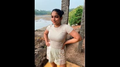 పెళ్లి కాకుండానే పునర్నవికి గర్భం ? గేతో అంటూ అసభ్యంగా.. ఇచ్చిపడేసిన బిగ్ బాస్ బ్యూటీ.. 