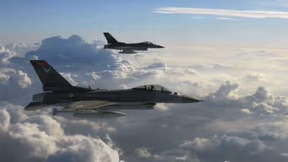 അമേരിക്കൻ ആകാശത്ത് അജ്ഞാത പേടകം; മിസൈൽ തൊടുത്ത് തകർത്തു