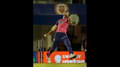 ഐപിഎല്ലിന് മുന്നേ സഞ്ജുവിന്റെ രാജസ്ഥാന് റോയല്സിന് തിരിച്ചടി; പേസര് പരിക്കേറ്റ് പുറത്ത്