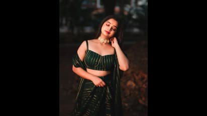  ಮದುವೆ ಸಂಭ್ರಮ; ನಟಿ ಪ್ರಿಯಾ ಆಚಾರ್ ಡಿಸೈನರ್ ಮೆಹೇಂದಿ ಹೇಗಿದೆ ನೋಡಿ