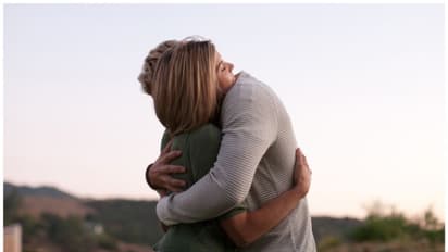 Happy Hug Day 2023: మీకు ప్రియమైన వారికీ ఇలా హాగ్ ఇచ్చి శుభాకాంక్షలు చెప్పండిలా!