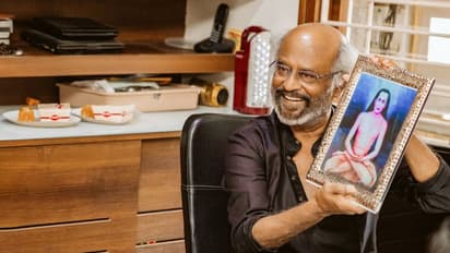 மறுவெளியீட்டில் வசூல் சாதனை நிகழ்த்திய பாபா... படக்குழுவினருடன் சக்சஸ் பார்ட்டி கொண்டாடிய ரஜினிகாந்த்