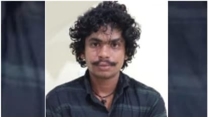 രണ്ട് ദിവസമായി അക്രമാസക്തൻ; വീട്ടില്‍കയറി യുവാവിന്‍റെ തലയ്ക്ക് വെട്ടി സംഘം, അരുംകൊലയിൽ ഞെട്ടി നാട്