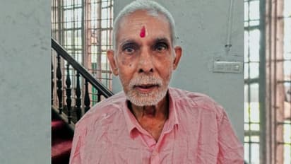 കൽക്കണ്ടവും മുന്തിരിയും നൽകി മൂന്നര വയസുകാരിയെ പീഡിപ്പിച്ചു; പൂജാരിക്ക് 45 വർഷം കഠിനതടവും പിഴയും ശിക്ഷ