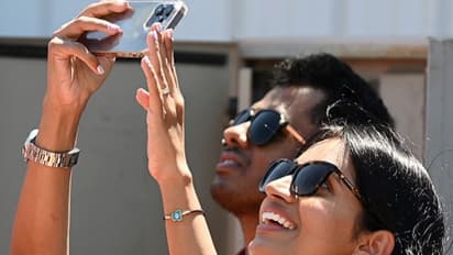 ಬೆಂಗಳೂರಿನಲ್ಲಿ ನಡೀತಿರೋ ಏರೋ ಇಂಡಿಯಾದ 2ನೇ ದಿನದ ವಿಹಂಗಮ ನೋಟ ಹೀಗಿದೆ.. 