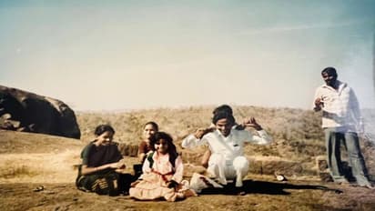 కొండగట్టులో కేసీఆర్ ఫ్యామిలీ.. త్రోబ్యాక్ ఫొటోలు షేర్ చేసిన ఎంపీ సంతోష్.. 