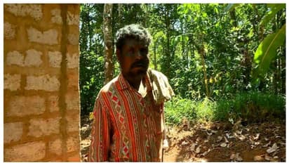 'കൂലി 100 രൂപ കൂട്ടി ചോദിച്ചു', വയനാട് ആദിവാസിയായ മധ്യവയസ്ക്കന് മര്ദ്ദനം, താടിയെല്ല് പൊട്ടി, പ്രതി ഒളിവില്