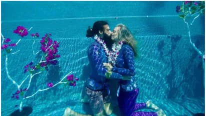 വാലന്റൈൻസ് ദിനത്തിൽ പരസ്പരം ചുംബിച്ച് ലോക റെക്കോർഡ് ഇട്ട് ദമ്പതികൾ!