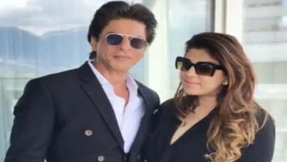 షారుఖ్ ఖాన్ మేనేజర్ ఏడాదికి ఎంత సంపాదిస్తారో తెలుసా? అన్ని కోట్లా?  షాక్ అవ్వాల్సిందే!