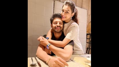 இளம் ஹீரோவை போல் இருக்கும் நடிகர் ஸ்ரீகாந்த் மகன்! ஒரே நாளில் பிறந்த அப்பா - மகனின் பர்த்டே ஸ்பெஷல் போட்டோஸ்