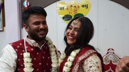 முதலிரவில் எடுத்த போட்டோ வெளியிட்ட தனுஷ் பட நடிகை... கழுவி ஊற்றும் நெட்டிசன்கள்