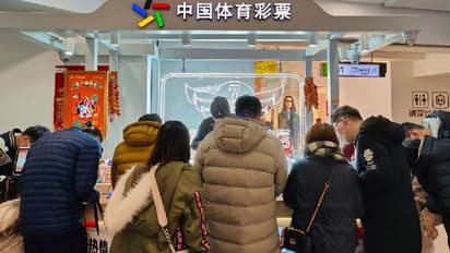 ലോട്ടറിയടിച്ചു, കോടികൾ കിട്ടിയ കാര്യം ഭാര്യയോട് പറഞ്ഞില്ല, മുൻഭാര്യയ്ക്കും സഹോദരിക്കും പണം നൽകി...