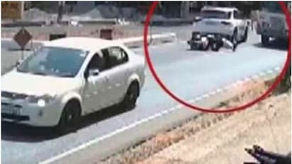 കാർ പെട്ടന്ന് ബ്രേക്കിട്ട് അപകടം, കെഎസ്ആർടിസി ബസ് ദേഹത്ത് കയറി കോഴിക്കോട് ബൈക്ക് യാത്രികന് ദാരുണാന്ത്യം