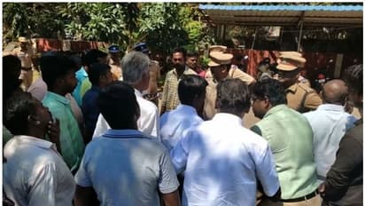 അധ്യാപകരുടെ ജാതി അധിക്ഷേപം; ഫിനോയില്‍ കഴിച്ച് രണ്ട് സ്കൂൾ വിദ്യാർത്ഥികൾ ആത്മഹത്യക്ക് ശ്രമിച്ചു