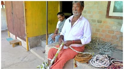 പഴയ സാരിയും പ്ലാസ്റ്റിക് ചാക്കും സാമ്പ്രാണിതിരിയുടെ കവർ പോലും കയറാക്കി മാറ്റും ഗോപിനാഥന്‍! എങ്ങനെയെന്നോ? 