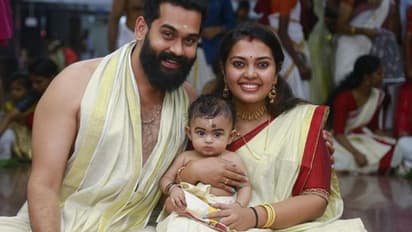 ധ്വനിക്ക് ഗുരുവായൂരില്‍ ചോറൂണ്, ക്യൂട്ട് ഫോട്ടോകള്‍ പങ്കുവെച്ച് മൃദുല വിജയ്