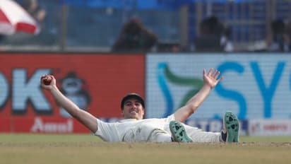 അക്സറിന് ഐതിഹാസിക ഫിഫ്റ്റി; അന്ത്യം കുറിച്ച് കമ്മിന്സിന്റെ വണ്ടര് ക്യാച്ച്- വീഡിയോ