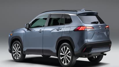 क्रॅश टेस्टमध्ये या टोयोटा कारला मिळाले फक्त 2 स्टार