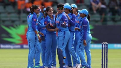 రేణుకా ధమాకా.. ఐదు వికెట్లతో చెలరేగిన యువ పేసర్.. టీమిండియా ముందు ఊరించే లక్ష్యం 