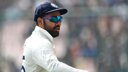 சர்வதேச கிரிக்கெட்டில் 17 ஆயிரம் ரன்கள் எடுத்தவர்களின் பட்டியலில் இணையும் ரோகித் சர்மா!