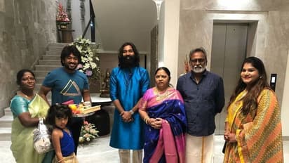 ரஜினி வீடருகே.. போயஸ் கார்டனில் பிரம்மாண்ட மாளிகை கட்டி பெற்றோருக்கு பரிசாக வழங்கிய தனுஷ் - வைரலாகும் போட்டோஸ்