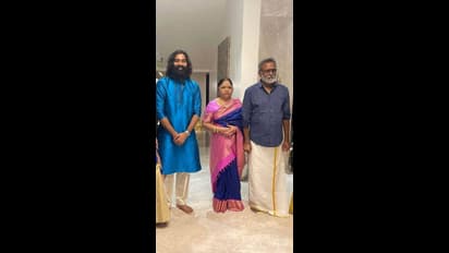 என்ன மனுஷன்யா..! புது வீட்டில் குடியேறியதும் ரசிகர்களை வீட்டுக்கு அழைத்து விருந்து வைத்த தனுஷ் - போட்டோஸ் இதோ