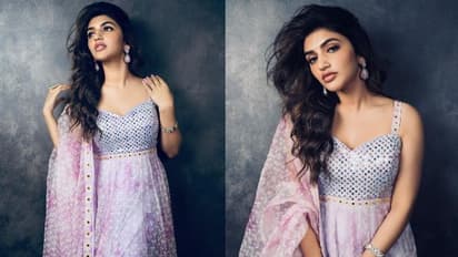 చుడీదార్ లో మెరిసిపోతున్న శ్రీలీలా.. యంగ్ బ్యూటీ కొంటె పోజులకు కుర్రకారు చిత్తే.!