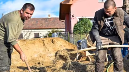 തിരികെ വരുന്നു മൺവീടുകളും വൈക്കോൽ മേഞ്ഞ വീടുകളും, ​ഹം​ഗറിയിൽ ആവശ്യക്കാരേറെ?