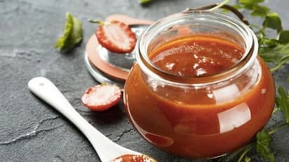 രുചികരമായ തക്കാളി ചട്ണി; മിനുറ്റുകള്‍ കൊണ്ട് തയ്യാറാക്കാം...