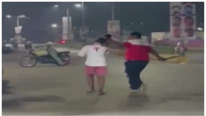 വിവാഹാഭ്യർത്ഥന നിരസിച്ചു; 16കാരിയുടെ കഴുത്തിൽ കുത്തി, മുടിയിൽ പിടിച്ച് റോഡിലൂടെ വലിച്ചിഴച്ച് 47കാരൻ