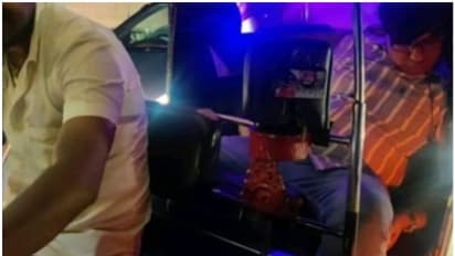 ക്ഷീണിതനായി ഓട്ടോയില് ഉറങ്ങിയ തൊഴിലാളിയെ പ്രശംസിച്ച് കമ്പനി സിഇഒ; വിമര്ശിച്ചും അനുകൂലിച്ചും നെറ്റിസണ്സ്