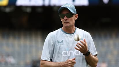 ഇന്ത്യക്കെതിരായ ബാറ്റിംഗ് പരാജയം; ഓസീസ് താരങ്ങളെ കടന്നാക്രമിച്ച് ഹസി, പഴി ട്വന്‍റി 20 ക്രിക്കറ്റിന് 