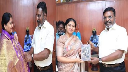 விசிக-வில் இணைகிறாரா காயத்ரி ரகுராம்? திருமாவளவனுடன் திடீர் சந்திப்பு!!