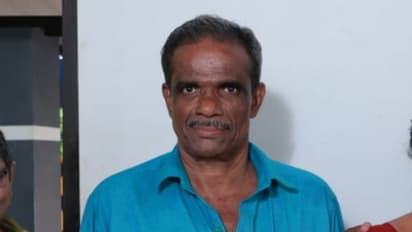 കൂടിളകി വന്ന തേനീച്ചക്കൂട്ടത്തിന്റെ കുത്തേറ്റ് ടാപ്പിങ് തൊഴിലാളി മരിച്ചു