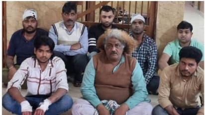 ഐന്‍സ്റ്റൈന്‍ ചാച്ചയുടെ 'ഗ്രേറ്റ് ബാഗ്പത് ചാട്ട് വാർ' ആഘോഷമാക്കി നെറ്റിസണ്‍സ്