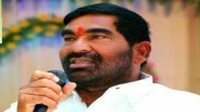 ములుగు జిల్లా కాంగ్రెస్ అధ్యక్షుడు కన్నుమూత.. అన్నను కోల్పోయామని ఎమ్మెల్యే సీతక్క భావోద్వేగం