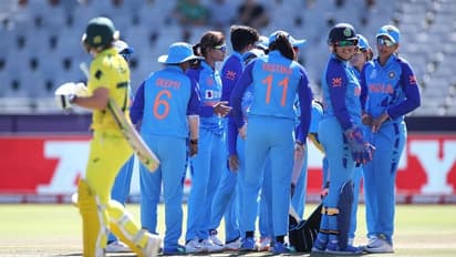 INDW vs AUSW: సెమీస్లో టీమిండియా చెత్త ఫీల్డింగ్... భారీ స్కోరు చేసిన ఆస్ట్రేలియా..