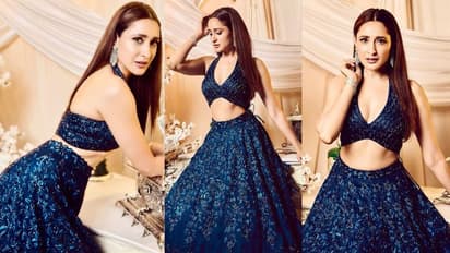 ఫ్రాక్ ఓకే జాకెట్ ఏంటి మరీ బెత్తెడు ఉంది... బాలయ్య హీరోయిన్ ప్రగ్యా పరువాల మెరుపు అదుర్స్... 