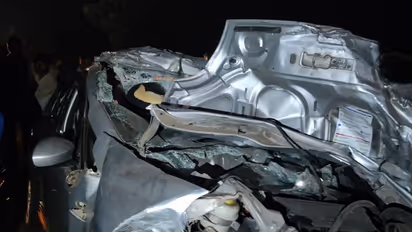 சத்தீஸ்கரில் நடந்த வேன் - டிரக் மோதலில் 11 பேர் பரிதாபமாக பலி!!