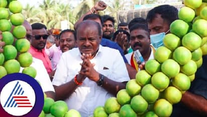 Pancharatna rathayatre:: ಮೂರು ತಿಂಗಳು ತಡೀರಿ ಸೈಕಲ್ ಕೊಡ್ತೇನೆ; ಶಾಲಾ ಮಕ್ಕಳಿಗೆ ಮಾತುಕೊಟ್ಟ ಕುಮಾರಣ್ಣ 