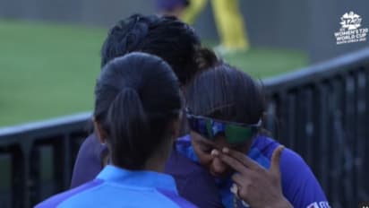 കൈയകലെ വിജയം കൈവിട്ടു, പൊട്ടിക്കരഞ്ഞ് ഹര്മന്പ്രീത്; ആശ്വസിപ്പിക്കാനാകാതെ സഹതാരങ്ങള്-വീഡിയോ