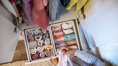 கடினமான போர்வையை தண்ணீர் பயன்படுத்தாமல் துவைக்க செம்ம ஐடியா.. கையும் வலிக்காது, ஒரு கிருமி கூட இருக்காது..