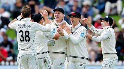 ബ്രേവ് ബ്രേസ്വെല്; സൗത്തിക്ക് റെക്കോര്ഡ് സമ്മാനിച്ച് പറക്കും ക്യാച്ച്- വീഡിയോ