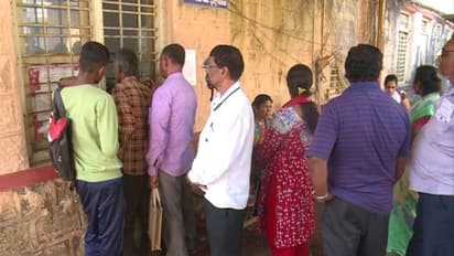 ಉತ್ತರಕನ್ನಡ: ಸರ್ವರ್ ಸಮಸ್ಯೆ, ಜನಸಾಮಾನ್ಯರಿಗೆ ದಕ್ಕದ ಸರ್ಕಾರಿ ಸೇವೆ