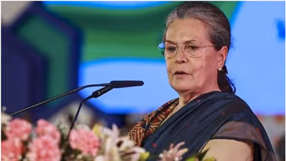 ಜ್ವರದಿಂದ ಅಸ್ವಸ್ಥಗೊಂಡ ಸೋನಿಯಾ ಗಾಂಧಿ, ಗಂಗಾ ರಾಮ್ ಆಸ್ಪತ್ರೆಗೆ ದಾಖಲು!