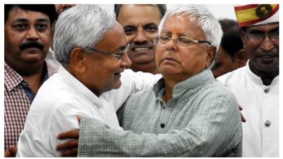 2024ൽ ബിജെപി മുക്ത ഭാരതത്തിനായി കൈകോർക്കണമെന്ന് നിതീഷും ലാലുപ്രസാദ് യാദവും