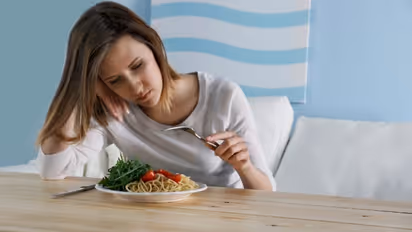 சாப்பாட்டின் டேஸ்ட் தெரியலயா? கவனமா இருங்க.. இந்த பிரச்சனையா கூட இருக்கலாம்