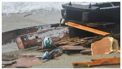 స్మగ్లింగ్ బోట్లు బోల్తా పడి 8 మంది మృతి.. కాలిఫోర్నియాలో ఘటన